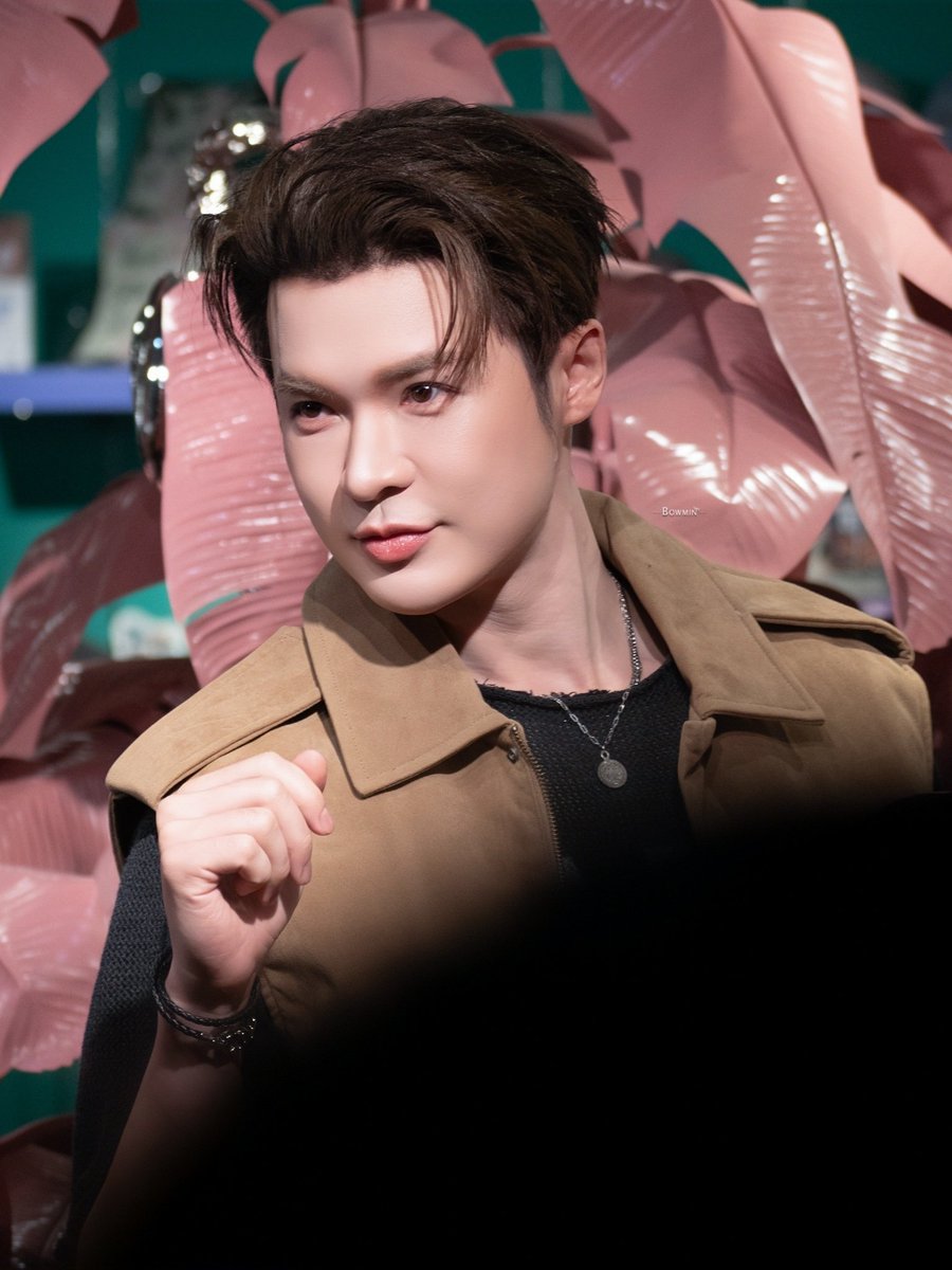 BowmiN_TS's tweet photo. ไม่มีอะไรบดบังความหล่อของภัทรชนนได้เลยจริงๆ 

BILLY FRIENDS OF PANIA
#PaniaBangkokxBilly
#bbil1ypn
#BACEQUAD
#star1ight
#BillyPatchanon https://t.co/NipboFPKCR