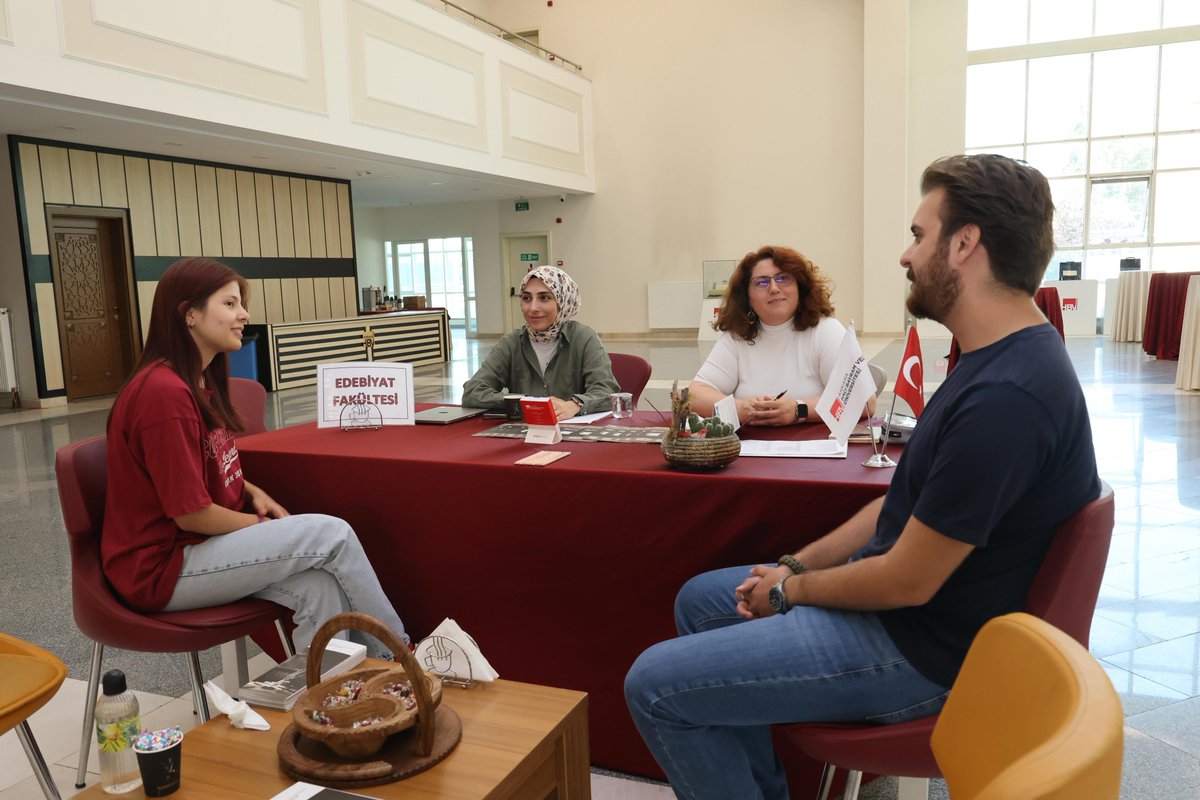 hacibayramedutr's tweet photo. 🎯Doğru tercih için aday öğrencilerimizi yerleşkelerimize bekliyoruz.

Ankara Hacı Bayram Veli Üniversitesi’nde Gelecek Seni Bekliyor!

👉 https://t.co/v2qZCTfoRL

#AnkaraHacıBayramVeliÜniversitesi #HBV #YKS #YKS2026 #tercih2026 https://t.co/O5DoRyBXwr