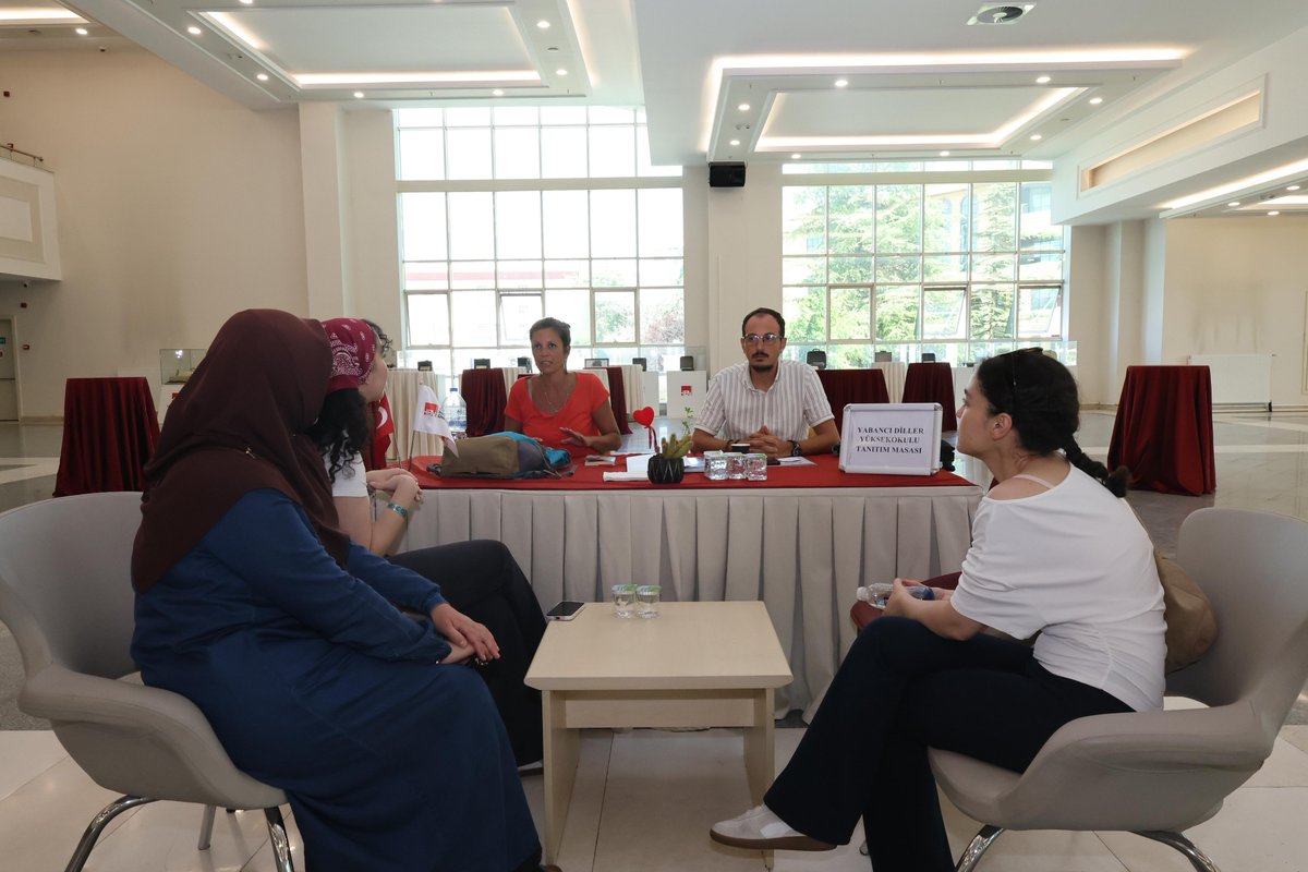 hacibayramedutr's tweet photo. 🎯Doğru tercih için aday öğrencilerimizi yerleşkelerimize bekliyoruz.

Ankara Hacı Bayram Veli Üniversitesi’nde Gelecek Seni Bekliyor!

👉 https://t.co/v2qZCTfoRL

#AnkaraHacıBayramVeliÜniversitesi #HBV #YKS #YKS2026 #tercih2026 https://t.co/O5DoRyBXwr