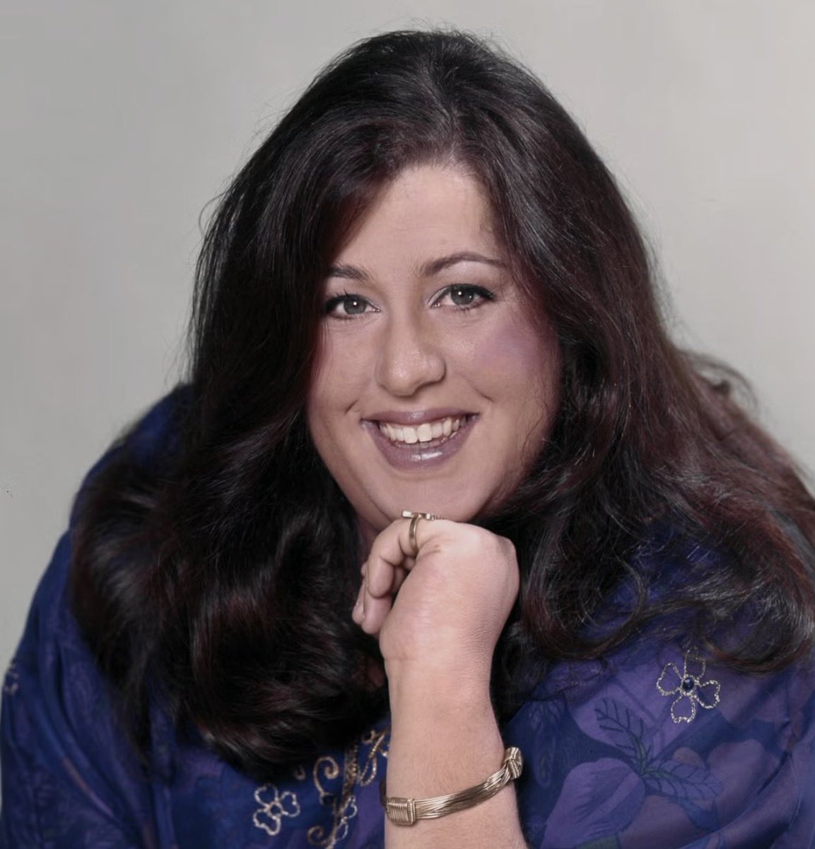 adamdigital's tweet photo. On this day in 1974, Cass Elliott, known to millions as Mama Cass, died at just 32.

One of the great voices of her generation, she had already established herself beyond The Mamas & the Papas. Fresh off a triumphant, sold-out run at the London Palladium, she appeared to be entering a promising new chapter in her solo career.

Today, too many people remember her for one of pop culture’s most persistent and unfortunate myths.

Cass Elliott did not choke to death on a ham sandwich. The medical examiner concluded she died of heart failure.

Remember her for the voice, not the myth.