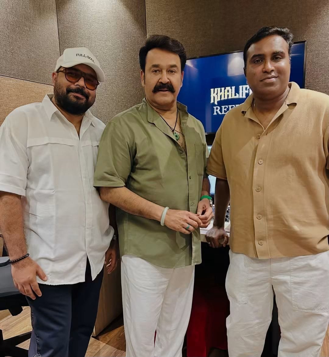 AbGeorge_'s tweet photo. Lalettan has completed dubbing for #Onam Grand Program #Khalifa 🔥🔥🔥

#Mohanlal https://t.co/FTdvC1AO3y