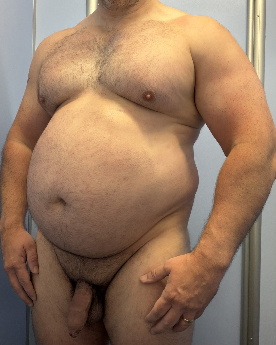 GainingHulk's tweet photo. Think these cubicles are getting smaller 
#gainer #muscleandgut https://t.co/yVJrv7UtvQ