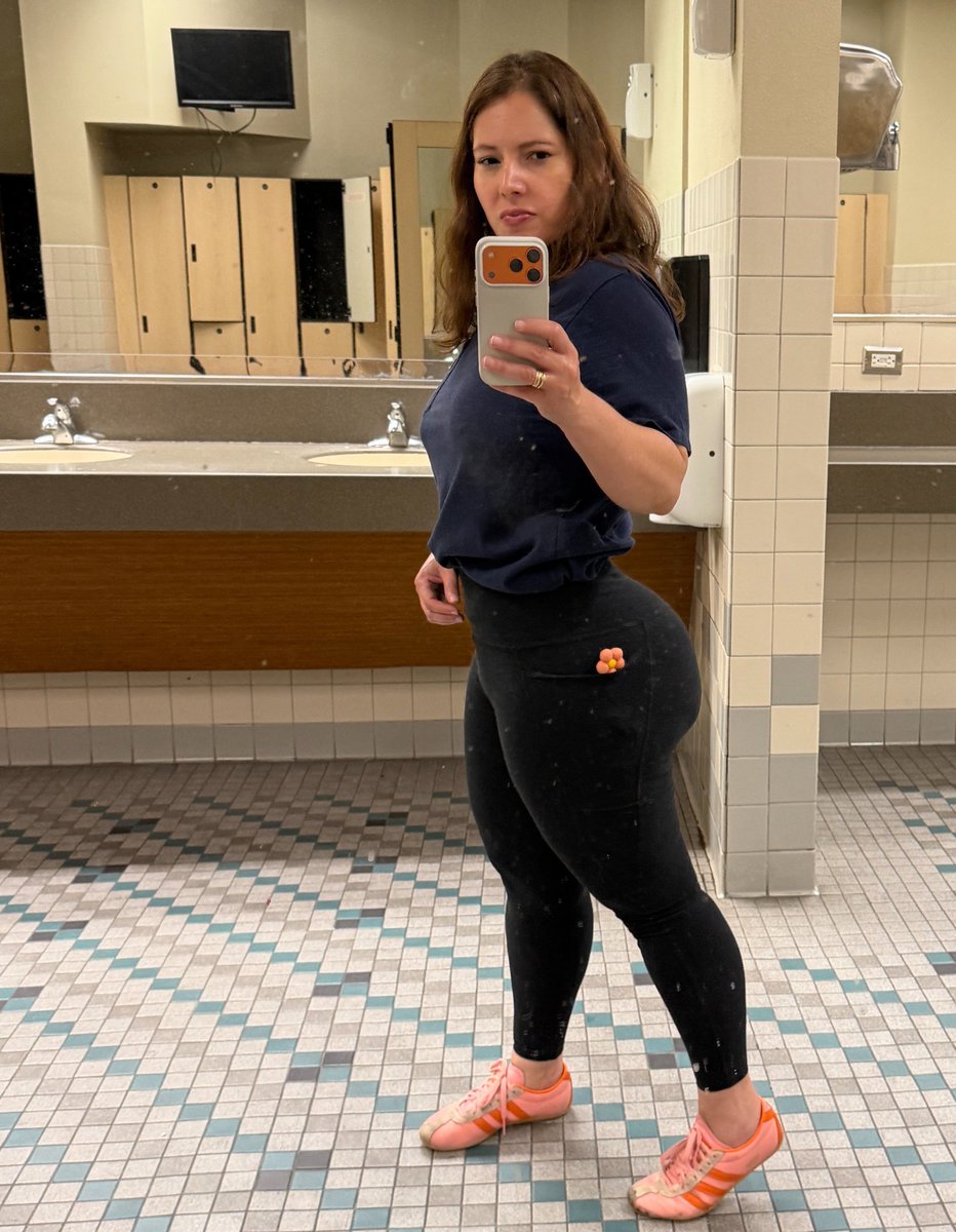 Afreckledcarioc's tweet photo. I dance and now gonna add running to my activity repertoire can you tell ;)?
Also, can you run? How hard was it to get started? https://t.co/CgoqlN5mzk