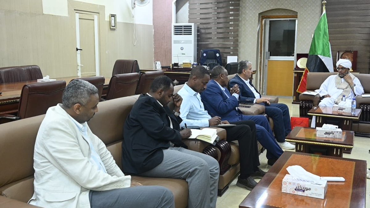 DRMBEYDILI's tweet photo. Medical Point International Hastanesi İzmir heyeti Başkanı Dr.Muhtar BEYDİLİ  Sudan Sağlık bakanı Dr.Heysem Muhammed İbrahim ile Hartum’da bir araya geldi.
Sağlıkta eğitim,hasta sevkleri ve stratejik iş birliği konuları görüşüldü.

#Sudan #MedicalPointInternational #Sağlık https://t.co/YMKi1b3jQu
