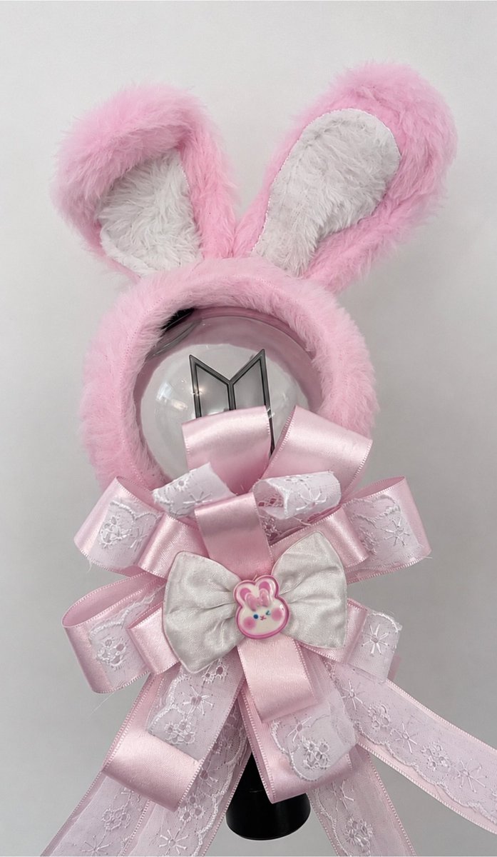 bibbikoo's tweet photo. 『 venda laço/capinha para army bomb』

⤷ Valor + frete nacional 
⤷ pagamento no pix ou cartão; 
⤷ feedbacks no fixado;
⤷ posso fazer outros modelos sob encomenda;

laço + capinha = R$80 + frete ( se tiver army bomb comigo posso mandar junto ) https://t.co/ehZGHKCjhN
