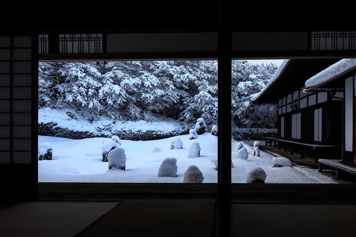 orbivelle's tweet photo. four seasons in japan https://t.co/bJYGAB9bzh