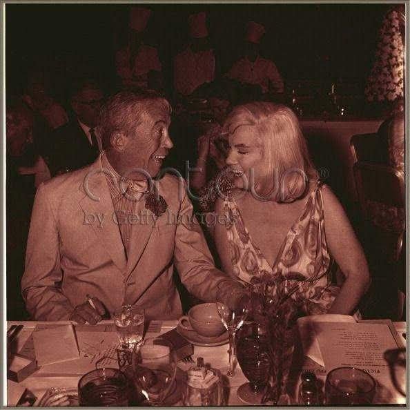 Clubpassionmar2's tweet photo. idem
#Marilyn #MarilynMonroe #clubpassionmarilyn #calnevalodge #mapes #johnhuston #MontgomeryClift #clarkgable https://t.co/0hkqRohRQe