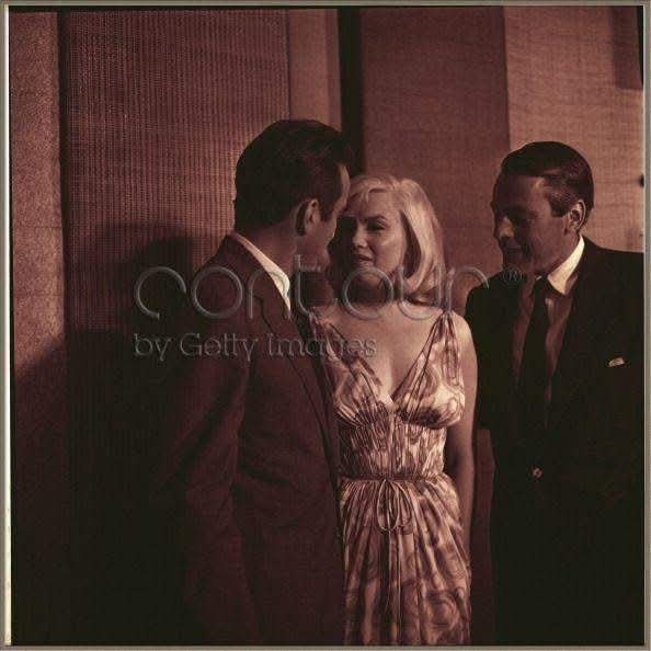 Clubpassionmar2's tweet photo. idem
#Marilyn #MarilynMonroe #clubpassionmarilyn #calnevalodge #mapes #johnhuston #MontgomeryClift #clarkgable https://t.co/0hkqRohRQe