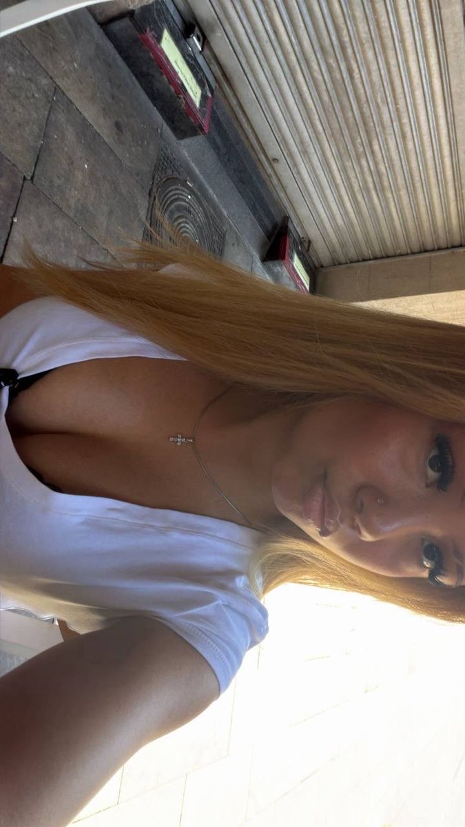 Dollyprivata's tweet photo. Jag vet inte vart jag ska börja men jag är så galet kåt just nu…🙈 Tanken av din feta kuk djupt i mig gör mig galen😩 Kolla i kommentarerna så hittar du länken till min telegram så du kan chatta med mig daddy❤️ Jag väntar på dig… https://t.co/BnD2NY2tJ3