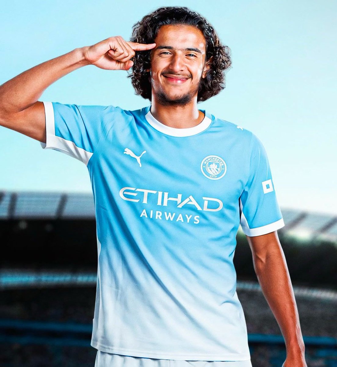 McfcGalaxy1894's tweet photo. 🚨𝗕𝗥𝗘𝗔𝗞𝗜𝗡𝗚: Man City are advancing on a deal to sign Ayyoub Bouaddi from Lille with a fee over €70-80M package is being discussed. 💸🔵

[@FabrizioRomano] https://t.co/ZcKkYntq9L