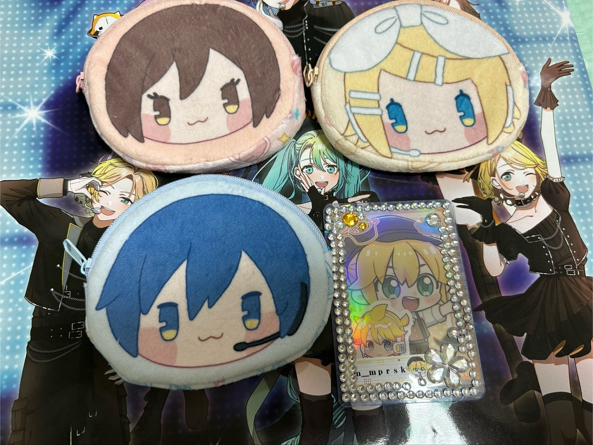m_mprsk's tweet photo. 【交換】
キャンドゥ CanDo 百均 100均 ボーカロイド ボカロ 初音ミク ピアプロ
ステッカー クリアカード 缶バッジ フェイスポーチ 前髪クリップ アクスタ

求＞同種レン または画像4枚目

譲＞ミク リン ルカ KAITO MEIKO

4枚目決まり次第お譲り〇
イベントお手渡しor郵送
お気軽にお声掛けください https://t.co/wOqPuRXfzf