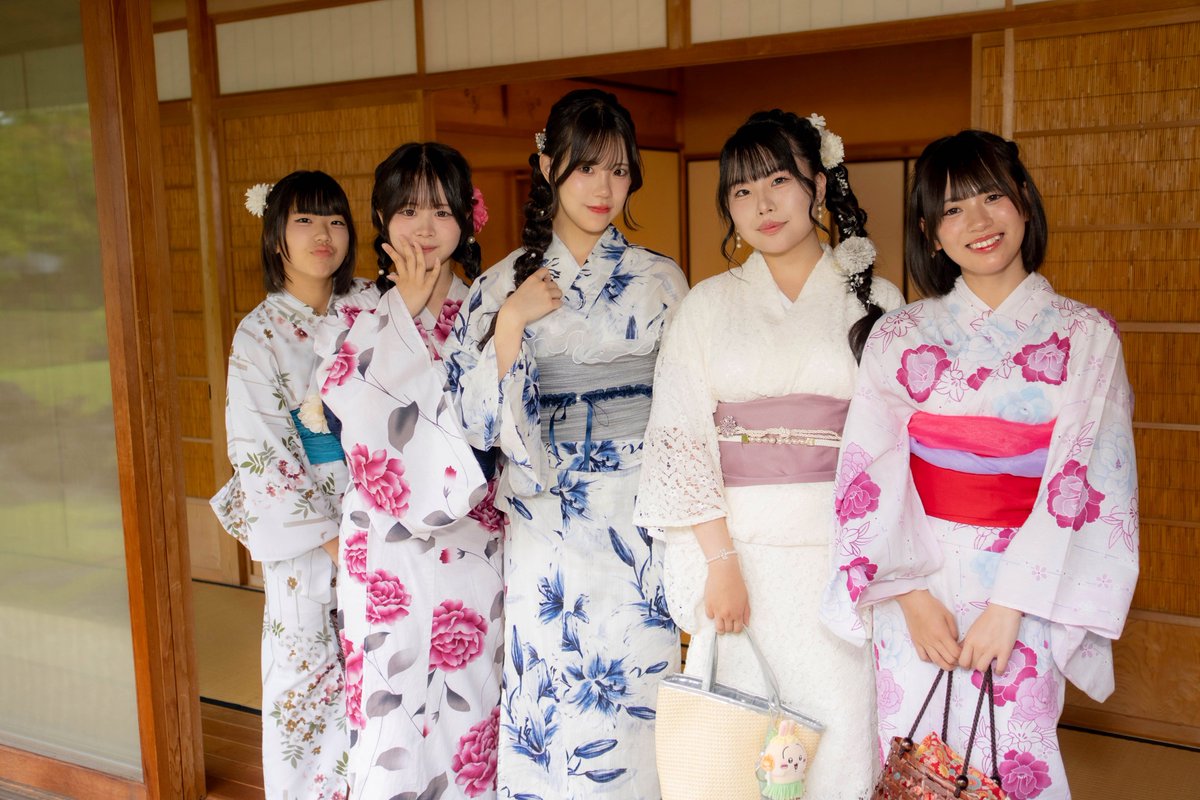 hisanbe0808's tweet photo. 2026/7/26 お茶会＆浴衣撮影会👘
Me-rise囲み撮影②
和装のMe-riseちゃん達がキュートです🩵🤍🩷💚💛
#Merise #ミライズ @Merise718
#じゅえる #16歳 #JK2
#りんか #14歳 #JC2
#れみ #16歳 #JK2
#あいか #16歳 #JK2
#りり #15歳 #JK1
(ひよりちゃん かなちゃんお休み) https://t.co/VIagsUCMxV