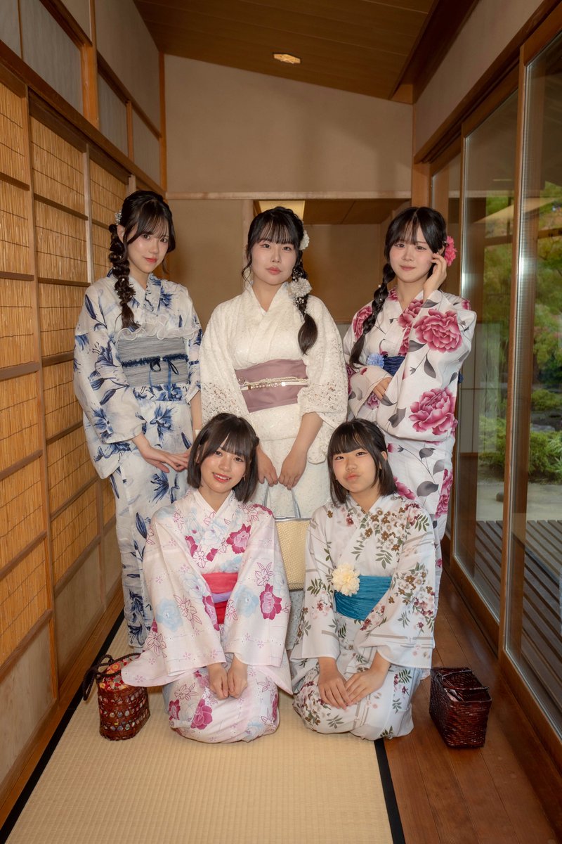 hisanbe0808's tweet photo. 2026/7/26 お茶会＆浴衣撮影会👘
Me-rise囲み撮影②
和装のMe-riseちゃん達がキュートです🩵🤍🩷💚💛
#Merise #ミライズ @Merise718
#じゅえる #16歳 #JK2
#りんか #14歳 #JC2
#れみ #16歳 #JK2
#あいか #16歳 #JK2
#りり #15歳 #JK1
(ひよりちゃん かなちゃんお休み) https://t.co/VIagsUCMxV