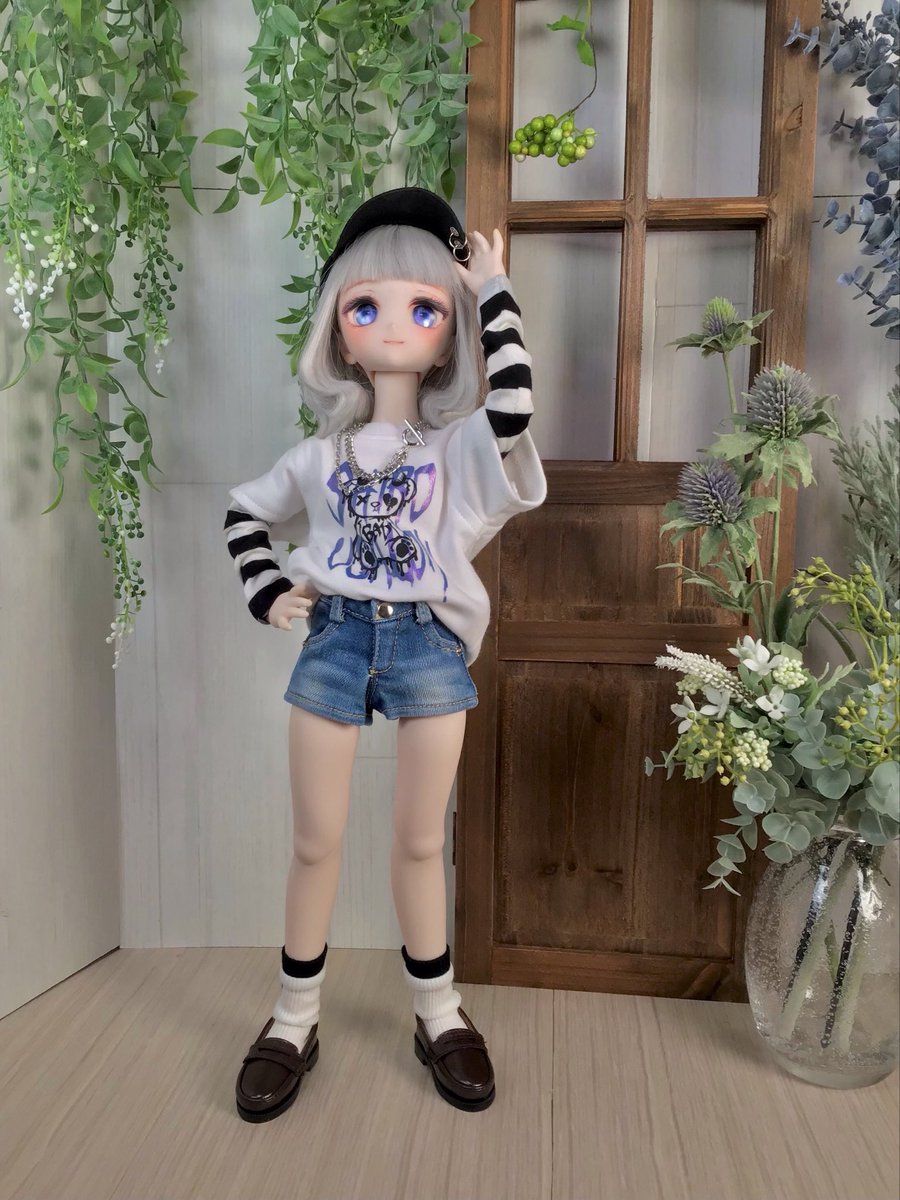 TkSno004's tweet photo. 熊本地震のことで心がザワザワしていたけど、ふと、ドールが寄り添ってくれた気がした。不思議。 https://t.co/a4Ah5Ycqzi