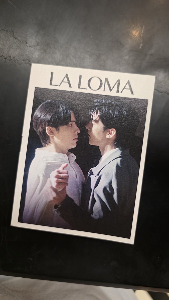 nanameannana's tweet photo. ฮือ Giveaway จาก LA LOMA น่ารักมากเลย มีข้อความจากตี๋เฮงด้วย

อยากจะบอกว่ารักตี๋เฮงมากเหมือนกันนะ จะซัพพอร์ตไปนาน ๆ เลย บอกแล้วว่าจะอยู่ไปอีก 200 ปี รัก!! 💖

DBTE FAN GATHERING
#รวมพลอย่าขอพี่เจน https://t.co/uoBiviVjRH