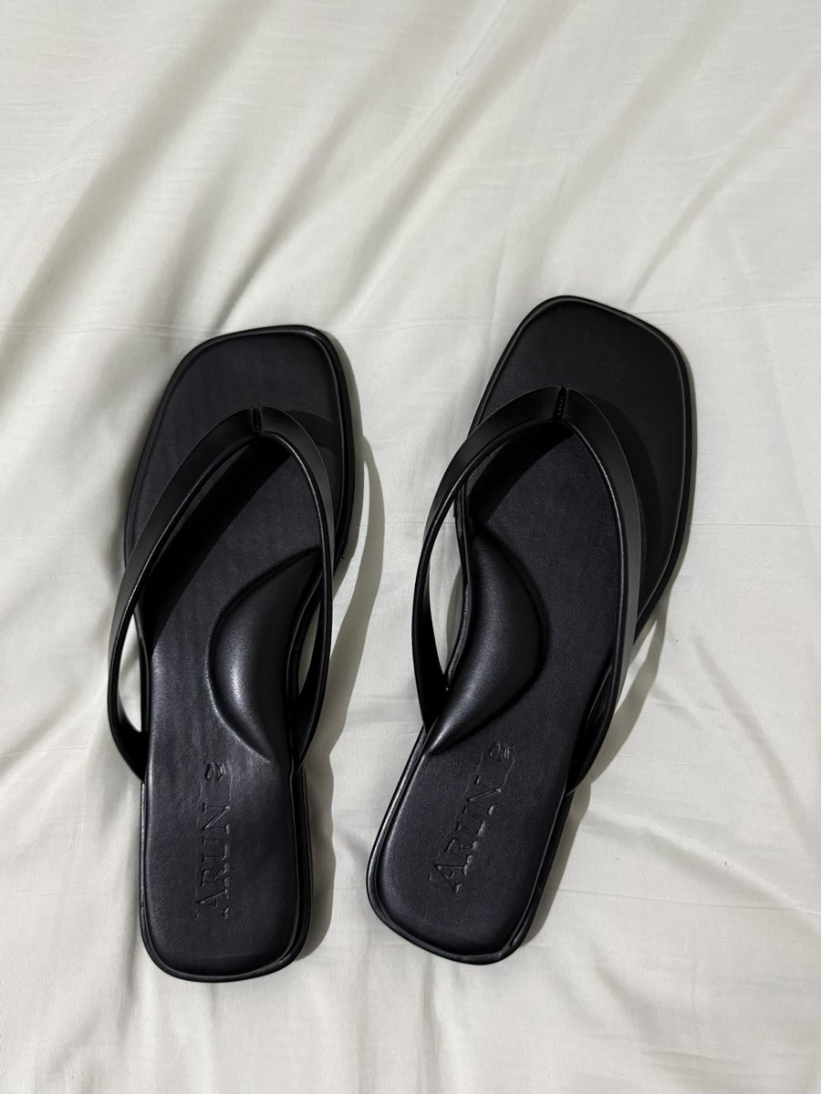 umoumoqko's tweet photo. นต. 100.-
ดำ 150.-
Size :39-40

#ส่งต่อ #ส่งต่อรองเท้า https://t.co/ZVgoNUSPiy