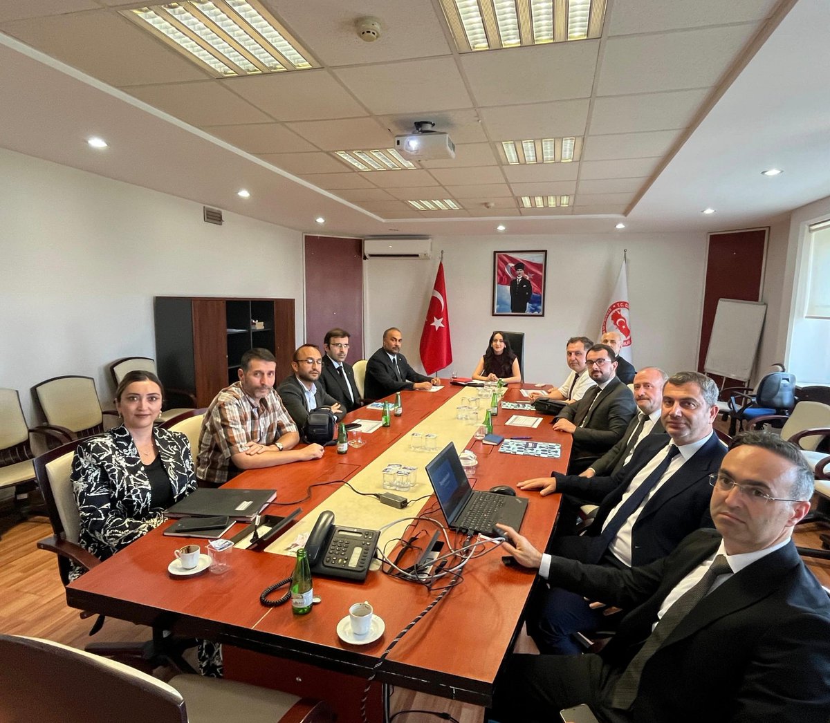 bartin_sgdb's tweet photo. 2027 yılı cari b��tçe görüşmeleri, 23 Temmuz 2026 tarihinde Strateji ve Bütçe Başkanlığında gerçekleştirildi.  2027 yılı bütçesinin stratejik hedefler ve performans öncelikleri doğrultusunda şekillendirilmesi vurgulanırken, bütçe teklifine ilişkin  görüş alışverişinde bulunuldu. https://t.co/dp9iujMfeA