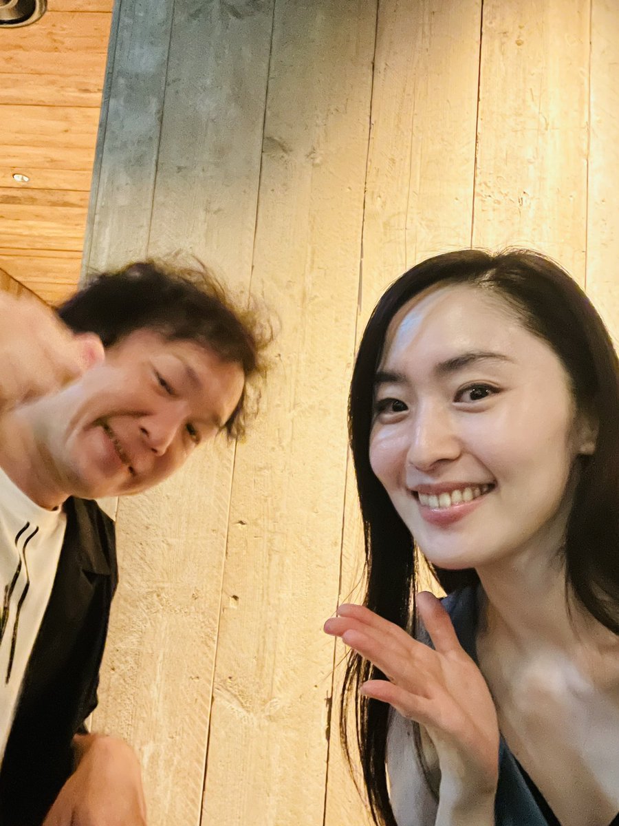 RyuMiho's tweet photo. 大阪BLUE YARDライブありがとうございました。朱さんのピアノは本当に素晴らしく心から感動しました。スタッフの皆さまのあたたかさ、美味しいお食事、心地よい空間。優しさに包まれた場所だからこそ、生まれる音楽があるのだと感じた夜でした。BLUE YARDさん2周年おめでとうございます!
#BLUEYARD https://t.co/Ux65diga8p