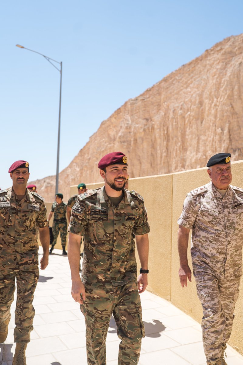 RHCJO's tweet photo. سمو الأمير الحسين بن عبدالله الثاني ولي العهد يتابع ختام فعاليات التمرين التكتيكي المشترك "ذو الفقار"، الذي جمع وحدات نخبوية من قيادة قوات الملك عبدالله الثاني الخاصة الملكية، مع نظيراتها من القوات الخاصة التركية والأذربيجانية والباكستانية.
#الأردن https://t.co/WBwaYauetQ