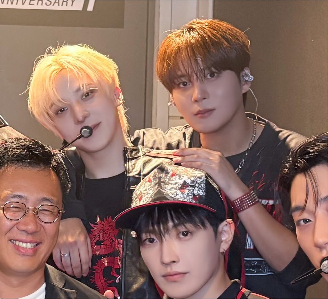 bhodduck's tweet photo. 히히 ……… https://t.co/r3EEv9vu7j