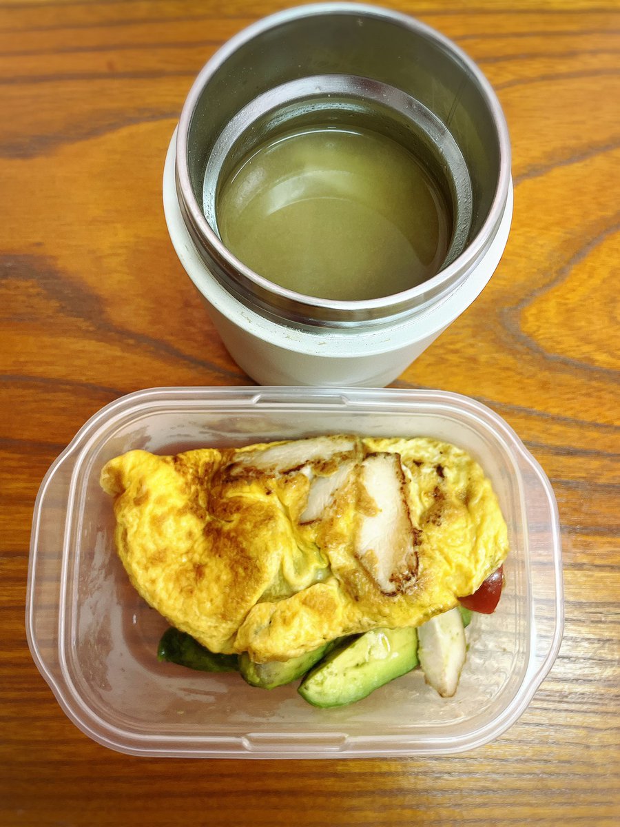 beerfish16g's tweet photo. 2026/07/29 お昼ご飯

椎茸と大根のお味噌汁
アボカドチーズサンド(←私→夫)

#おひるごはん　#毎日弁当　#自炊記録 https://t.co/3Vs6qYmMCB