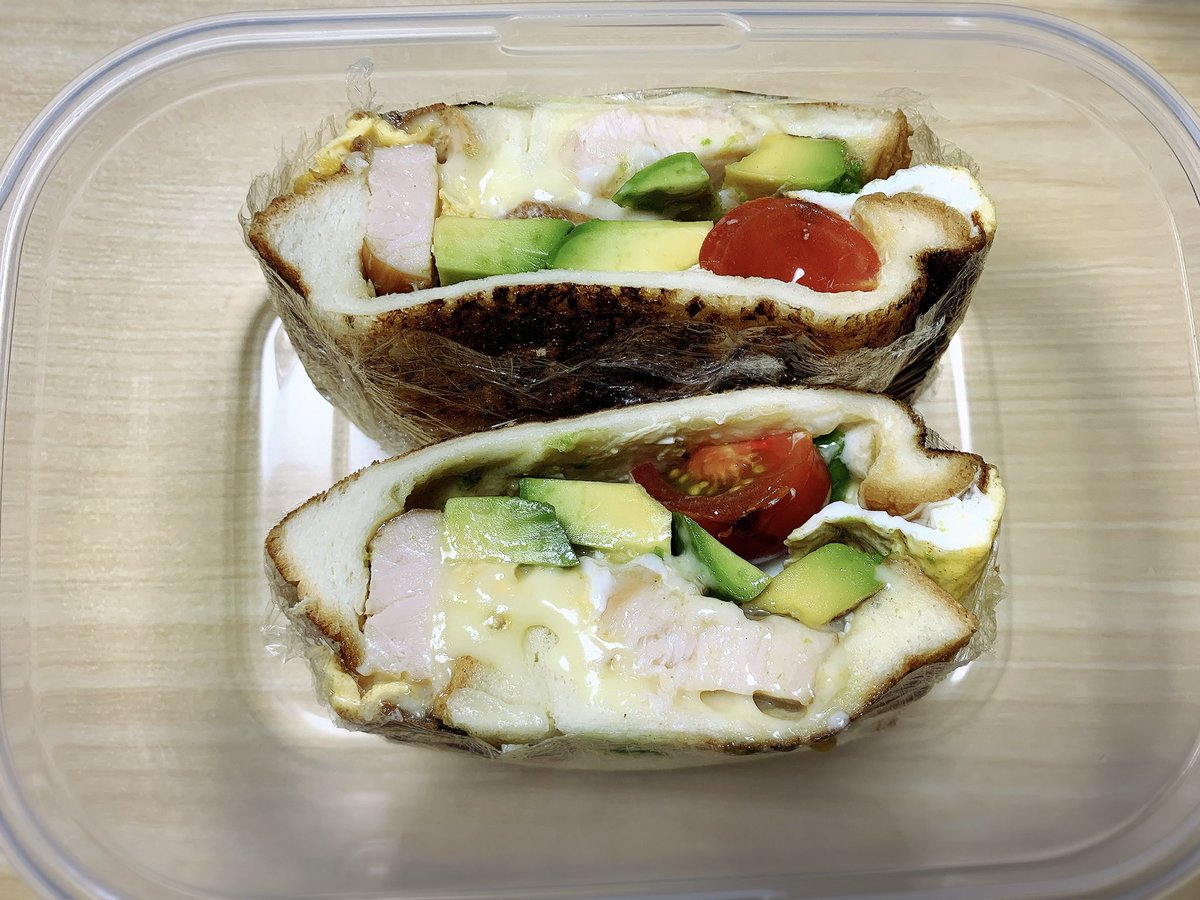 beerfish16g's tweet photo. 2026/07/29 お昼ご飯

椎茸と大根のお味噌汁
アボカドチーズサンド(←私→夫)

#おひるごはん　#毎日弁当　#自炊記録 https://t.co/3Vs6qYmMCB