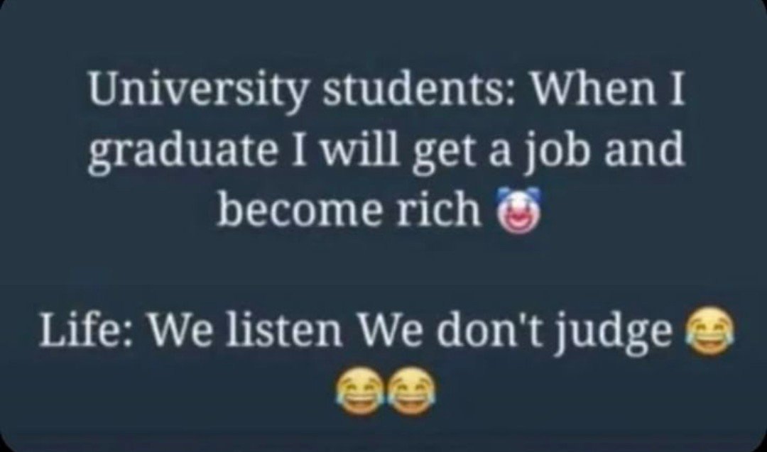 Omutunzi_Wa_256's tweet photo. 😂, when you graduate you've beaten illiteracy not poverty, ku ground bilalamu😂 https://t.co/qmCOzHvOTB