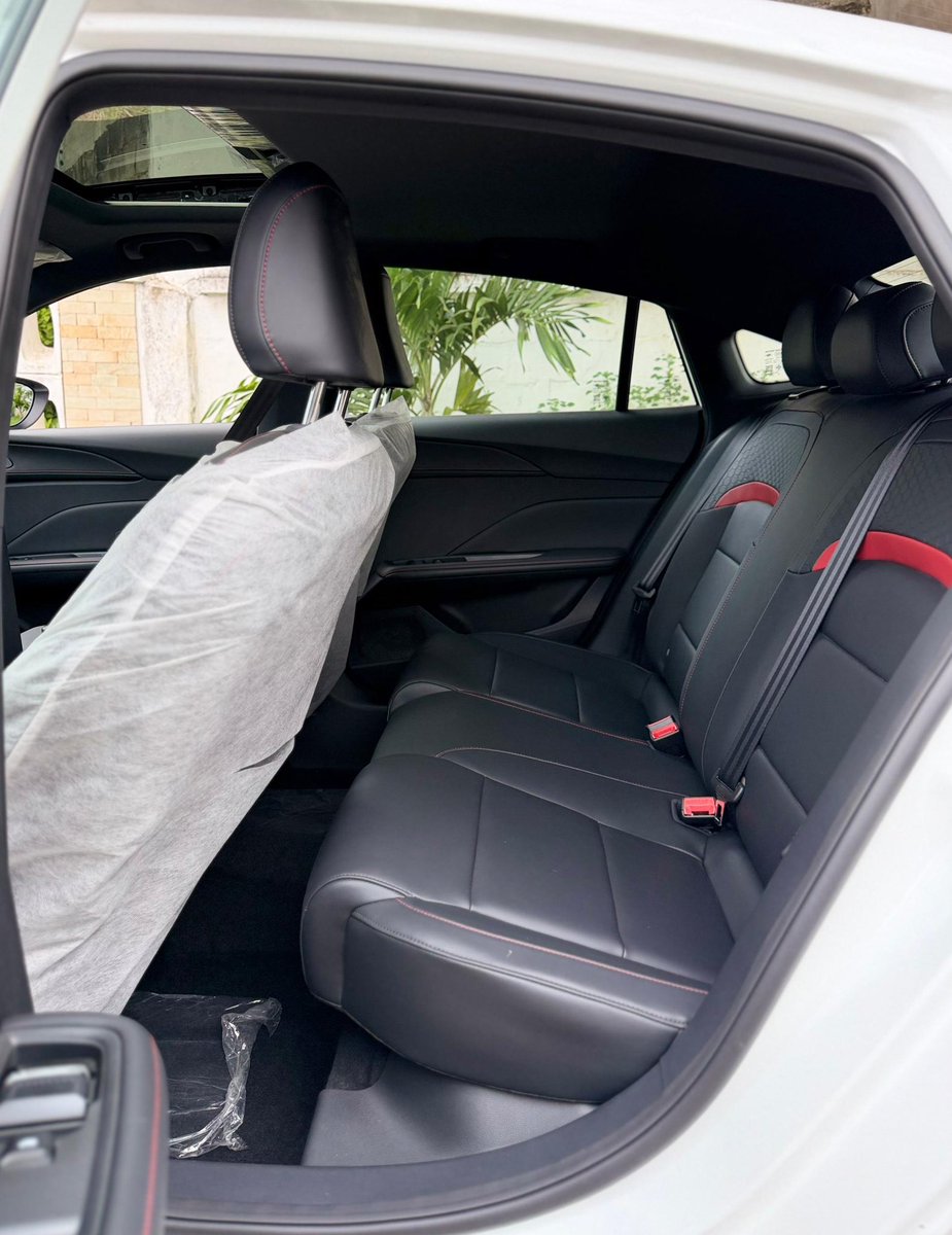 fourthspeedgh's tweet photo. 2025 MG5 LUXURY!

BRAND NEW 
FRESHLY CLEARED 
Engine capacity: 1.5L
Mileage: 125 Km
SUNROOF 
PUSH START 
WITH KEYS FROM SOURCE
TOUCH INFORMATION SYSTEM 
LEATHER SEATS
ACTIVE SENSORS
SWEET MACHINE!

Price:¢315,000ghc negotiable 

Contact/ WhatsApp: +233593922214
#fourthspeedmotors https://t.co/GgfKNMFxRB