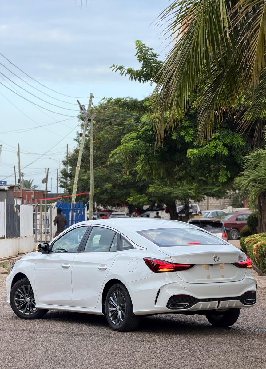 fourthspeedgh's tweet photo. 2025 MG5 LUXURY!

BRAND NEW 
FRESHLY CLEARED 
Engine capacity: 1.5L
Mileage: 125 Km
SUNROOF 
PUSH START 
WITH KEYS FROM SOURCE
TOUCH INFORMATION SYSTEM 
LEATHER SEATS
ACTIVE SENSORS
SWEET MACHINE!

Price:¢315,000ghc negotiable 

Contact/ WhatsApp: +233593922214
#fourthspeedmotors https://t.co/GgfKNMFxRB