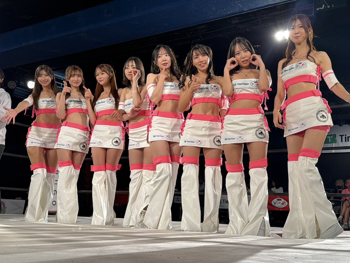 glossy1002's tweet photo. 向上委員会のサイン会と撮影会「も��いつも楽しみです😊

興行に華を添えてくれて感謝✨️

2026.7.29新宿FACE

#西口DXプロレス
#西口向上委員会 https://t.co/bXMvZ8fDz3
