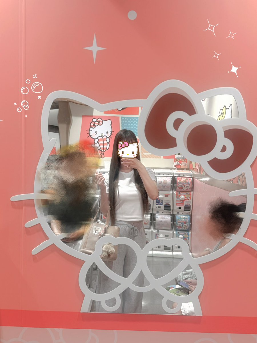 mk_oo96's tweet photo. スシロー×キティ🍣🎀
初日行ってきました‼︎ｶﾜｲｲ‼︎♡ https://t.co/7GoNci99OA