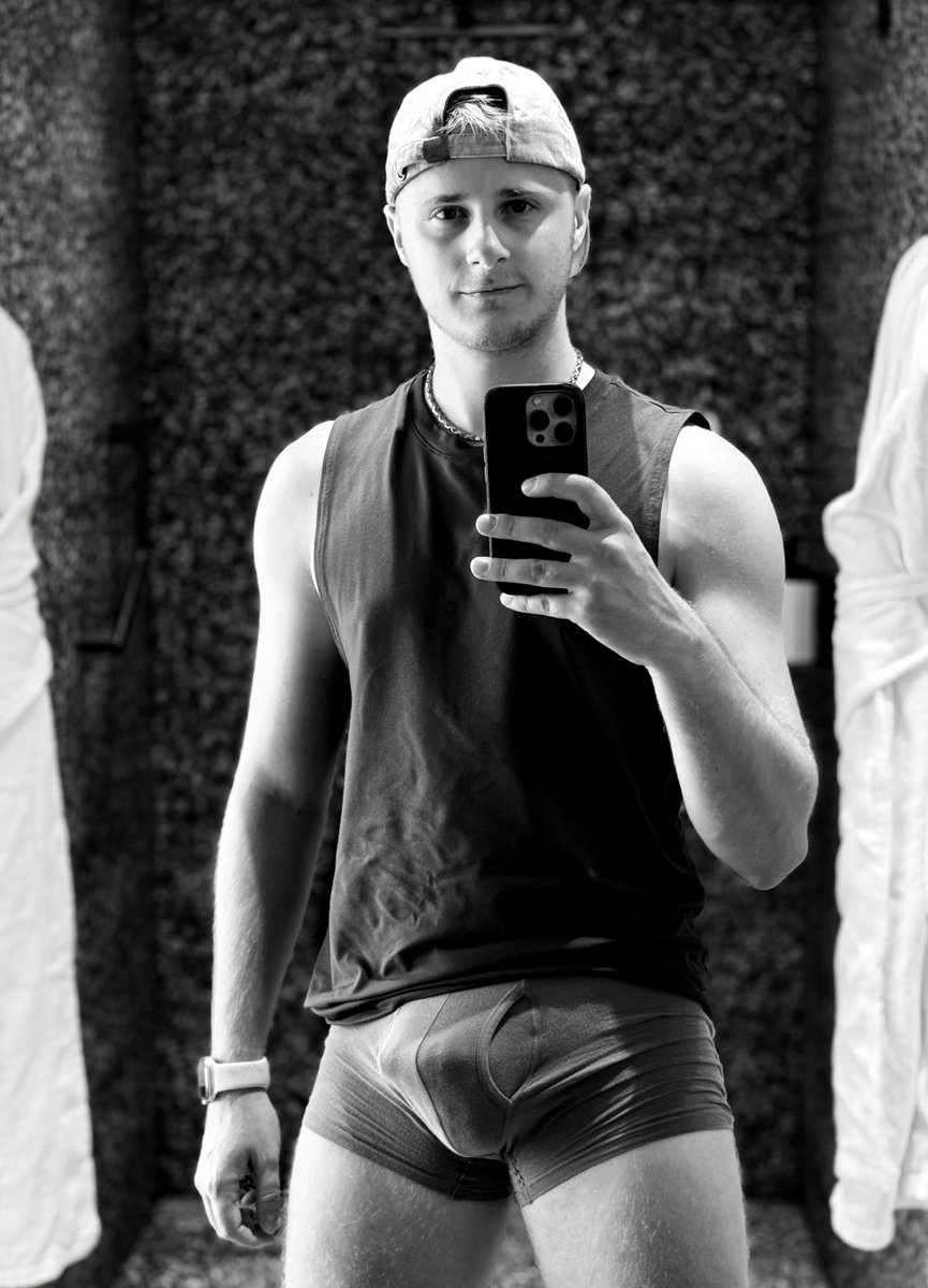 DanwestfieldXXX's tweet photo. ⚫️⚪️ https://t.co/dxMG3Zkobu