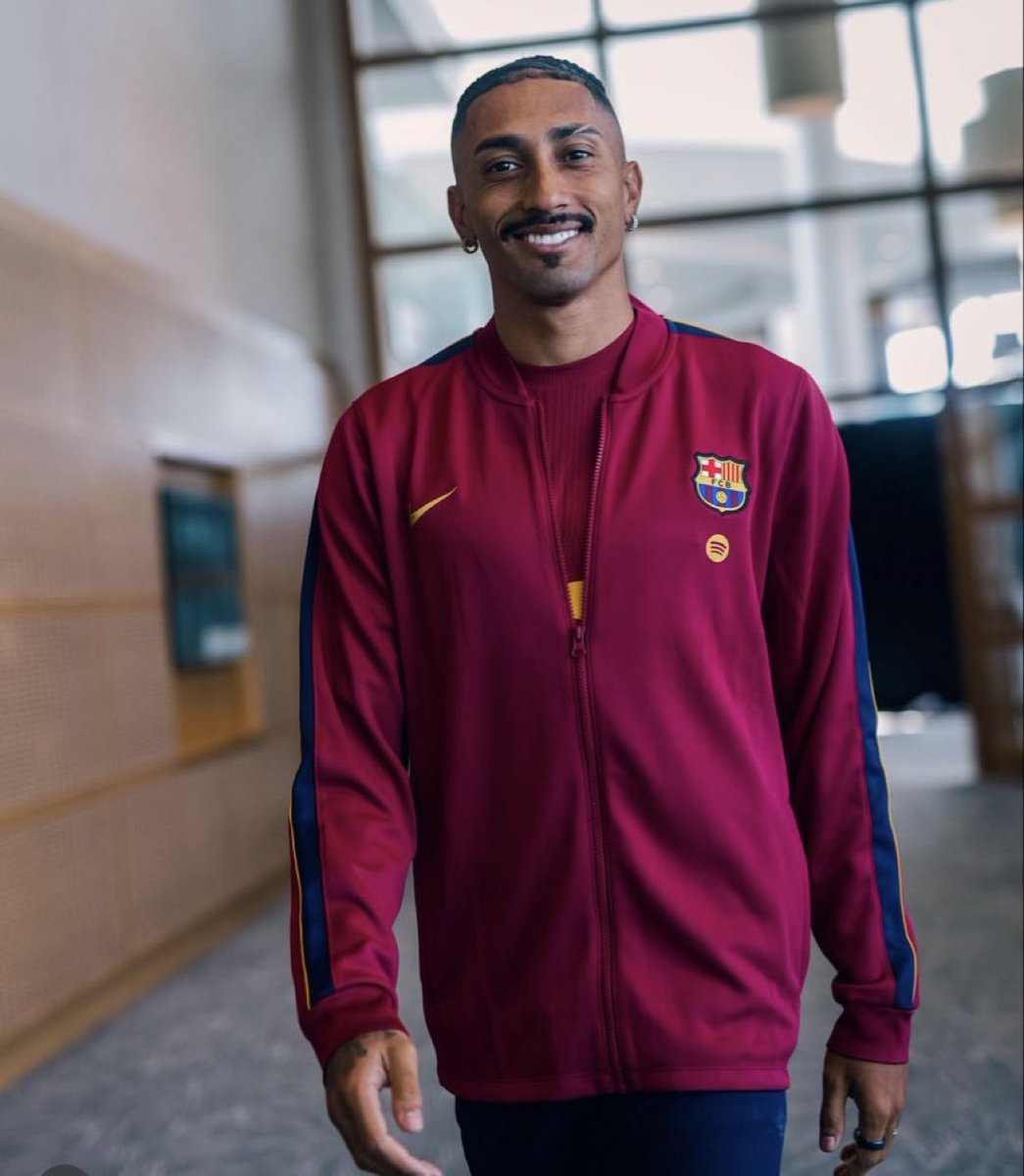 neylamine's tweet photo. bro he looks punjabi AS HELL 😭 https://t.co/1YtUVoaG9o