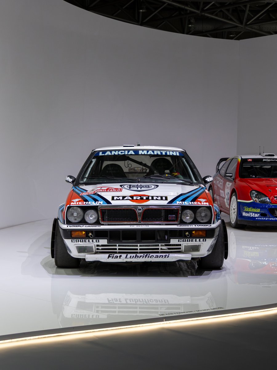 ACM_Media's tweet photo. 🎂 Joyeux anniversaire à Didier Auriol ! 🥳

Triple vainqueur du #RallyeMonteCarlo 🇲🇨 (1990, 1992 et 1993) 🏆

🏁 Sa Lancia Delta HF Integrale 16V, victorieuse du Rallye Monte-Carlo 1990, est actuellement exposée au Grimaldi Forum Monaco à l’occasion de l’exposition « Monaco & l’Automobile ».

👉 Plus que quelques semaines pour venir l’admirer, jusqu’au 6 septembre !

#WRC #DidierAuriol #Lancia #GrimaldiForumMonaco