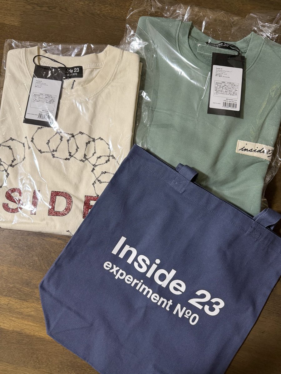 yukariko223's tweet photo. ヲ友達と
inside23名古屋タカシマヤ
期間限定ショップ
行ってきました♪

仕事終わりの時間帯のためか
すでに本日分sold outもあり💧
欲しいサイズもなし💧
 NECOネックレスの現物
見たかったなぁ

私のショッパーはこれ
良い色✨

買い物終えて
乾杯🍻
この流れ最高🤭

#inside23_kk https://t.co/s6ixn6TpGK