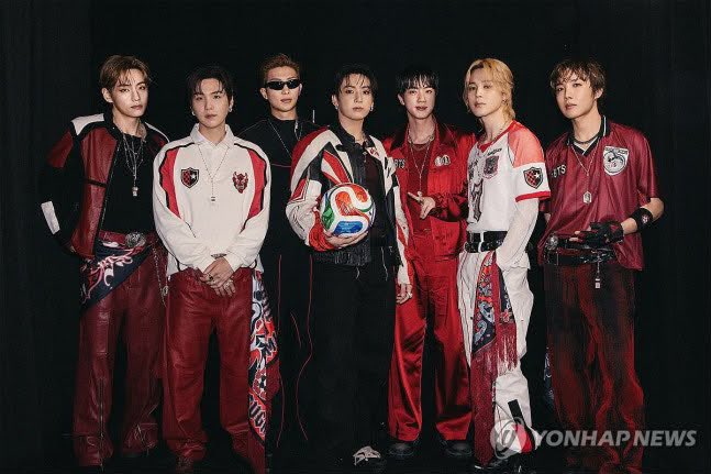 cazap2's tweet photo. Aliens💜💜💜

WE STAND WITH BTS 
WE ARE PROUD OF YOU BTS 
BTS OUR FOREVER ARTISTS 
#WeStandWithBTS
#WE_PURPLE_YOU_BTS 
#Proud_of_BTS https://t.co/qCOZRrIXZO