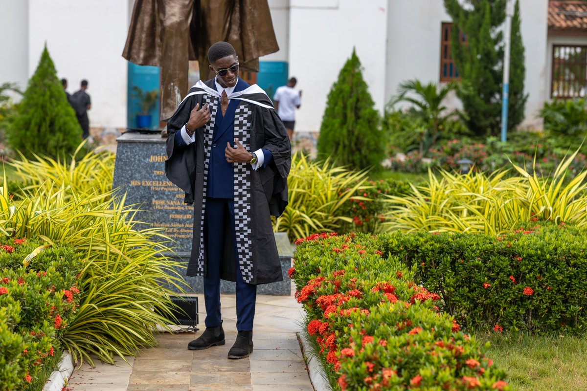 mcbilly_graham's tweet photo. 𝐈𝐓𝐒 𝐎𝐅𝐅𝐈𝐂𝐈𝐀𝐋, 𝐈 𝐆𝐑𝐀𝐃𝐔𝐀𝐓𝐄𝐃! 🥳
Here's to the next chapter of learning, service, and impact.
📍MSc Geo-Information Science
📍University of Ghana
#UGClassof2026
#UGCongregation
#TheJourneySoFar
#McBillyYawGraham https://t.co/X4jO5kQUdg