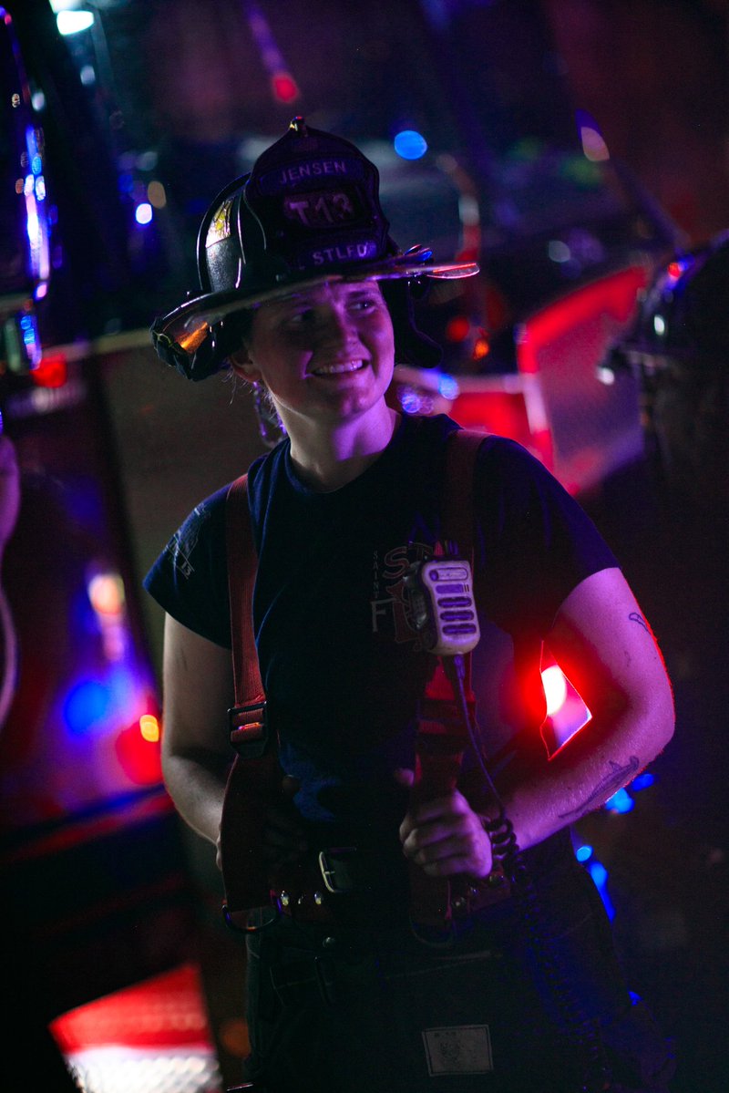 STLFireDept's tweet photo. Firefighter Hannah Jensen
Truck Company 13B
#WallpaperWednesday
#YourFireDepartment #STLCity
#SuzyGormanPhotography https://t.co/nVeoDfNXKx