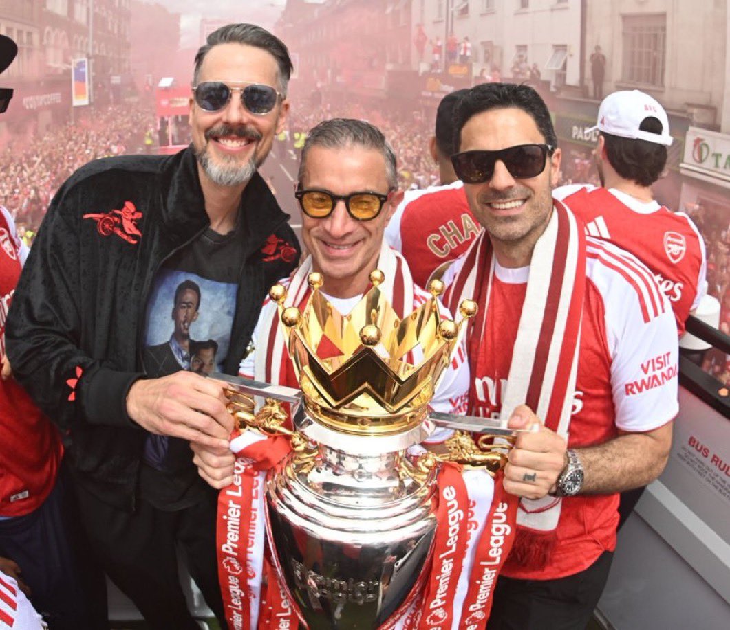AFCI4I's tweet photo. 🚨

- أرتيتا:

" موكب الاحتفال بالدوري؟؟ربما كانت أفضل تجربة كروية مررت بها .. أضعها في أعلى مكانة، أعلى من أي لقب أو لحظة عشتها من قبل"

"لأنها تحكي قصة تطور نادٍ كان يمر بظروف صعبة على مستويات عديدة، وكان يفتقد الترابط بين النادي والجماهير والهوية والهدف الذي كنا نسعى لتحقيقه. إنه يوم لن أنساه طوال حياتي"