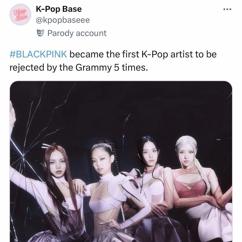 Anethuly9se's tweet photo. @Angela333333366 @namopinkhole don't worry tankpink will get new award for 'The first k-pop artist rejected by the  scammy 5 times'
U get that record keep it up, don't give it to others https://t.co/Zv0eNBFm5N