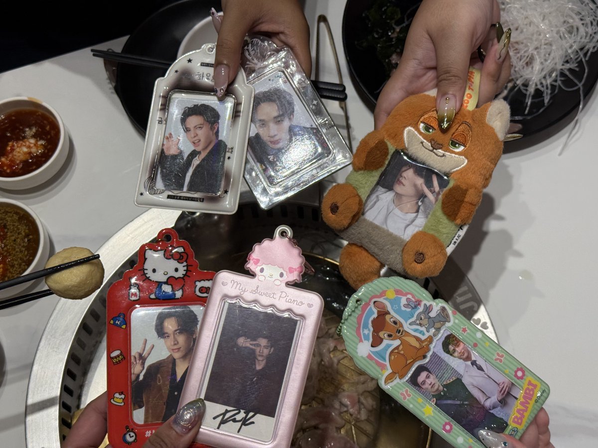 mineootodae's tweet photo. ออกมาใช้ชีวิตกับรีแคปคอนเสิร์ต *แบบครบทีม* ิ_ิ⭐️🪽 https://t.co/cjWAn0mdSf