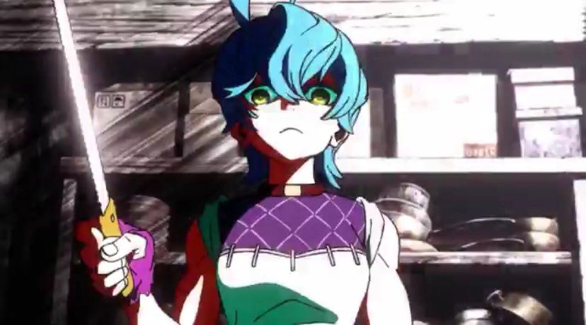 deadstarsss's tweet photo. is she a pirate now what the hell https://t.co/1VA4QVDLMB