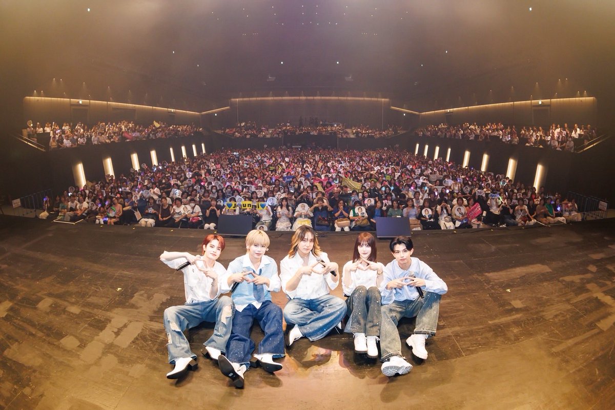 KaWang0227's tweet photo. 【🎶】

✨KaWang First Concert「キラキラ」✨

たくさんの✨キラキラ✨で埋め尽くされた客席を見て、感謝の気持ちでいっぱいの一日となりました💎🥹

#KaWang #Masaya #TAKUYA #Shin #Juni #木本慎之介 #KiraKira #キラキラ #키라키라 #現役歌王JAPAN https://t.co/07XK39bExz