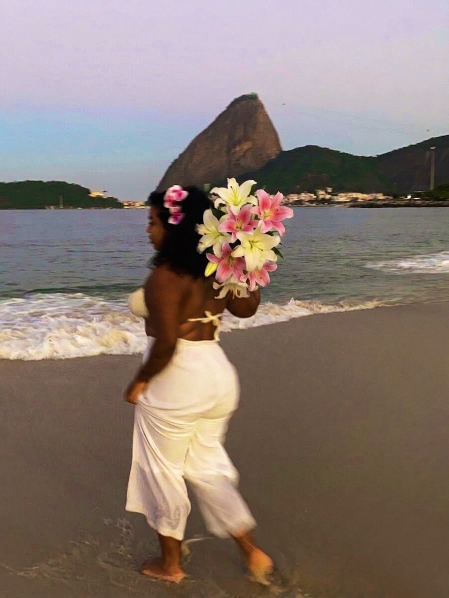 ooopanuh's tweet photo. 27 anos e eu só tenho que agradecer a Deus as novas experiências e oportunidades que estão por vir https://t.co/QOwoW1fs9r