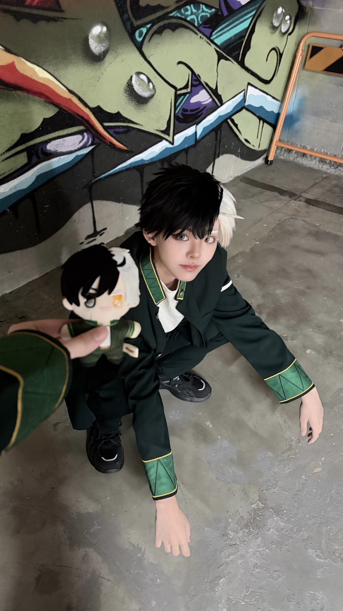 72cos_yuu's tweet photo. WB Cosplay ／  桜 遥

ぬいとの四コマ https://t.co/hrqr8gmYA9