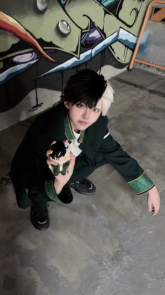 72cos_yuu's tweet photo. WB Cosplay ／  桜 遥

ぬいとの四コマ https://t.co/hrqr8gmYA9