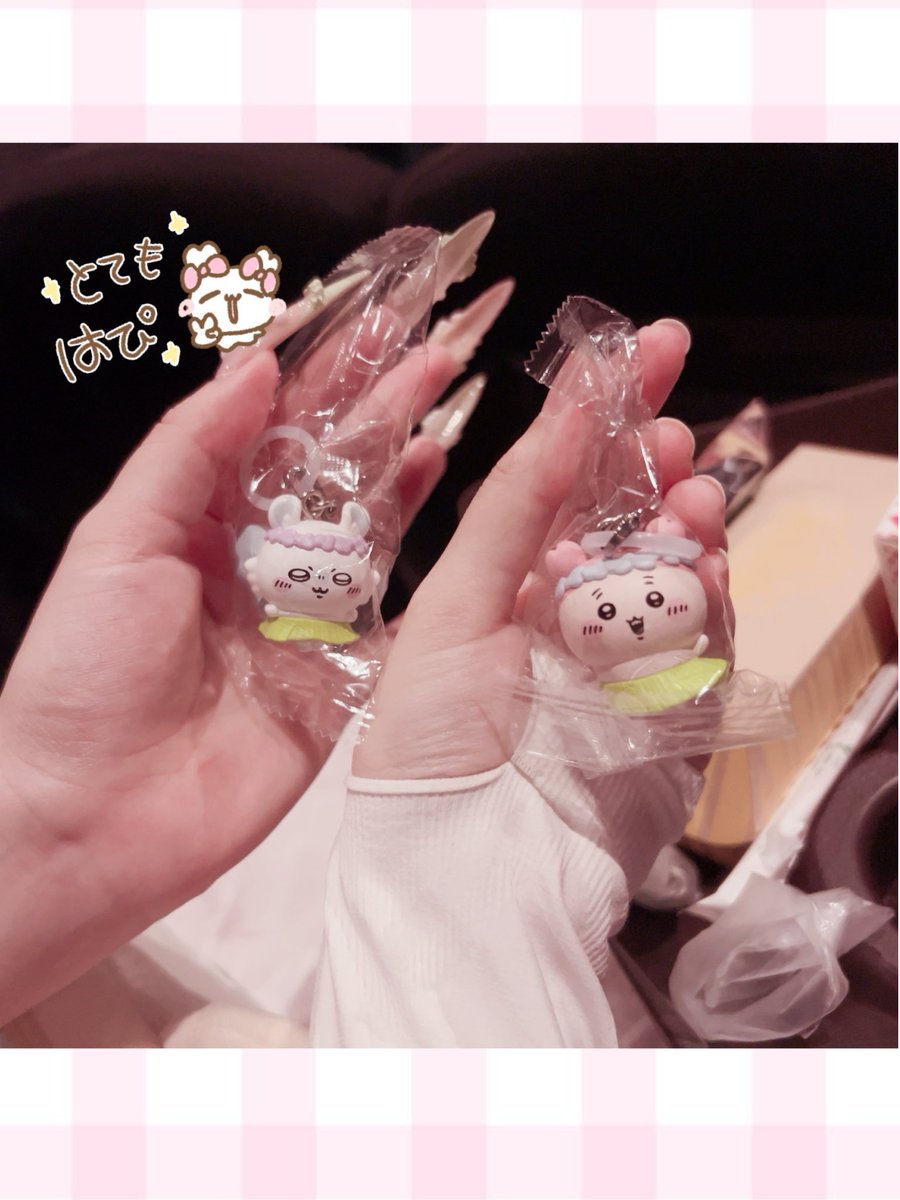 omoti_mero's tweet photo. 出勤前にもえなちゃんとちいかわみにいってきた( ú ·̫ ù )♡特典まさかの仲良し組でかみすぎた(͒ ᴖ ·̫ ᴖ⸝⸝ )͒♪ https://t.co/GRVE44Bizr