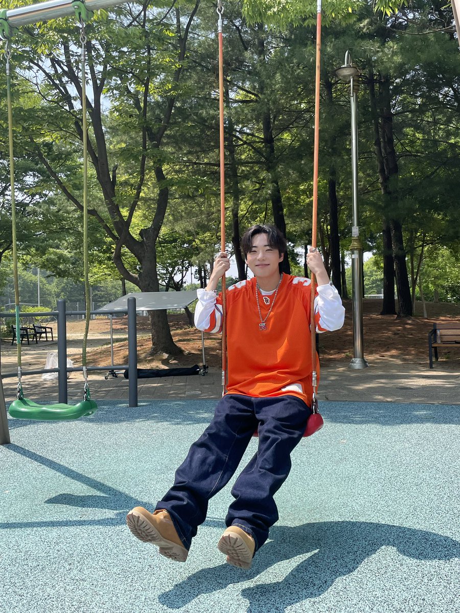 ONF_members's tweet photo. #이션 

우리동네골목대장🫡 https://t.co/0S37B0J22y
