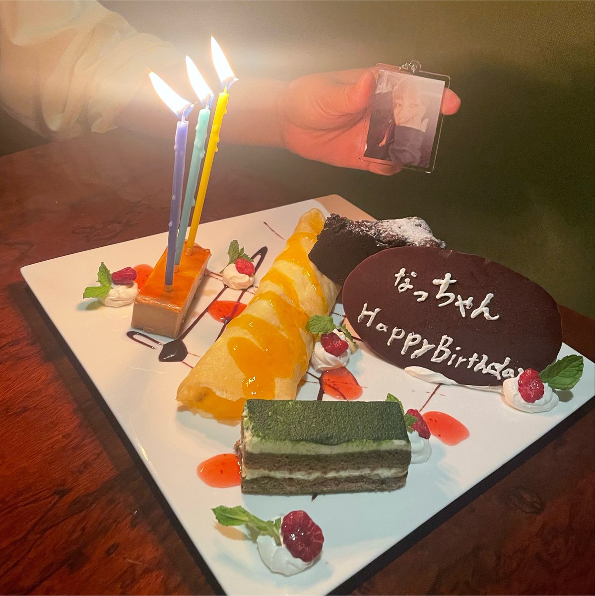 1357_nta's tweet photo. いっぱい話して泣いて笑って……楽しかった！
今日だったから誕生日会も🎂

ゆうちゃんありがとう！
明日からもがんばろう

誕生日おめでとう🎈 https://t.co/8DhuRgge9a