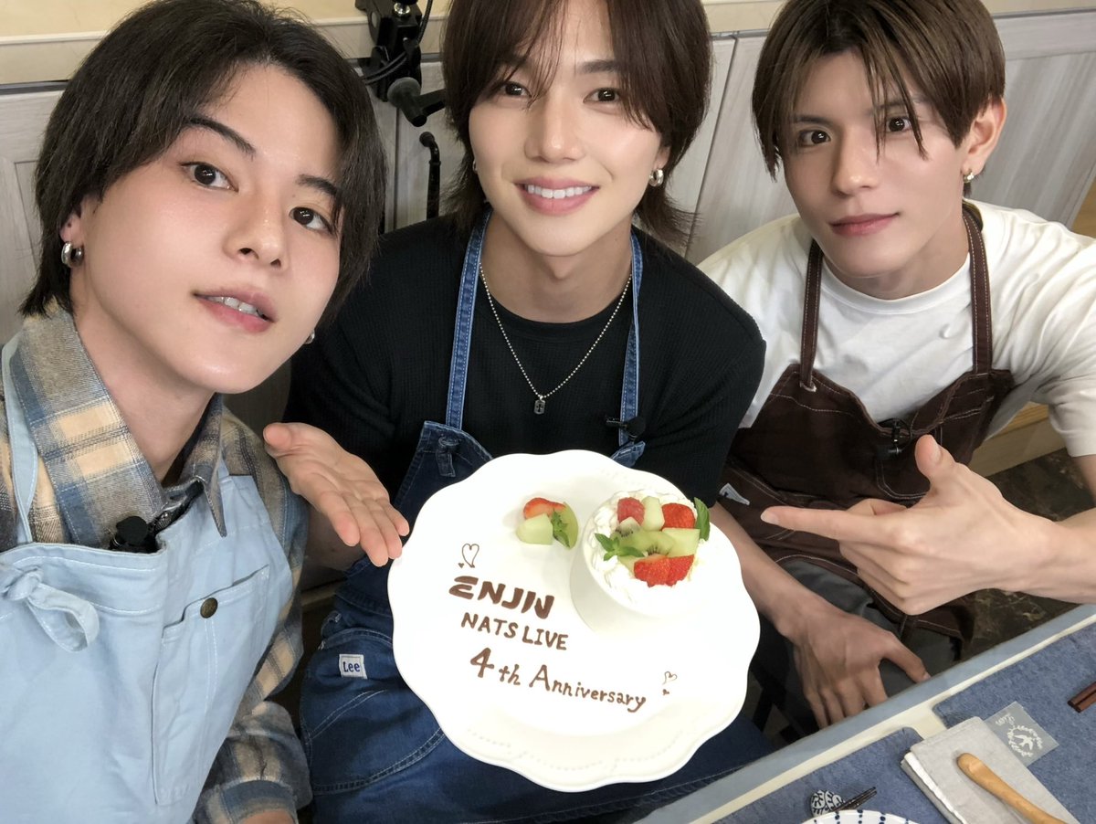 official_enjin's tweet photo. 【NATSLIVE ４周年🎉】

NATSLIVE ４周年 ありがとうございます！
駆けつけてくれた皆様
配信やアーカイブを見てくださった皆様
ありがとうございます！

これからもENJINと一緒に
お料理を楽しんで頂けると嬉しいです✨

レシピをみてマネして
つくってみてくださいね🍳 https://t.co/Lg9MdwBI0B